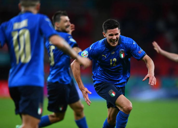  弗赖堡替补奇兵建功，客场惊险战平豪门劲旅